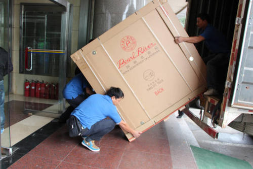 景东钢琴贵重工艺品无忧运